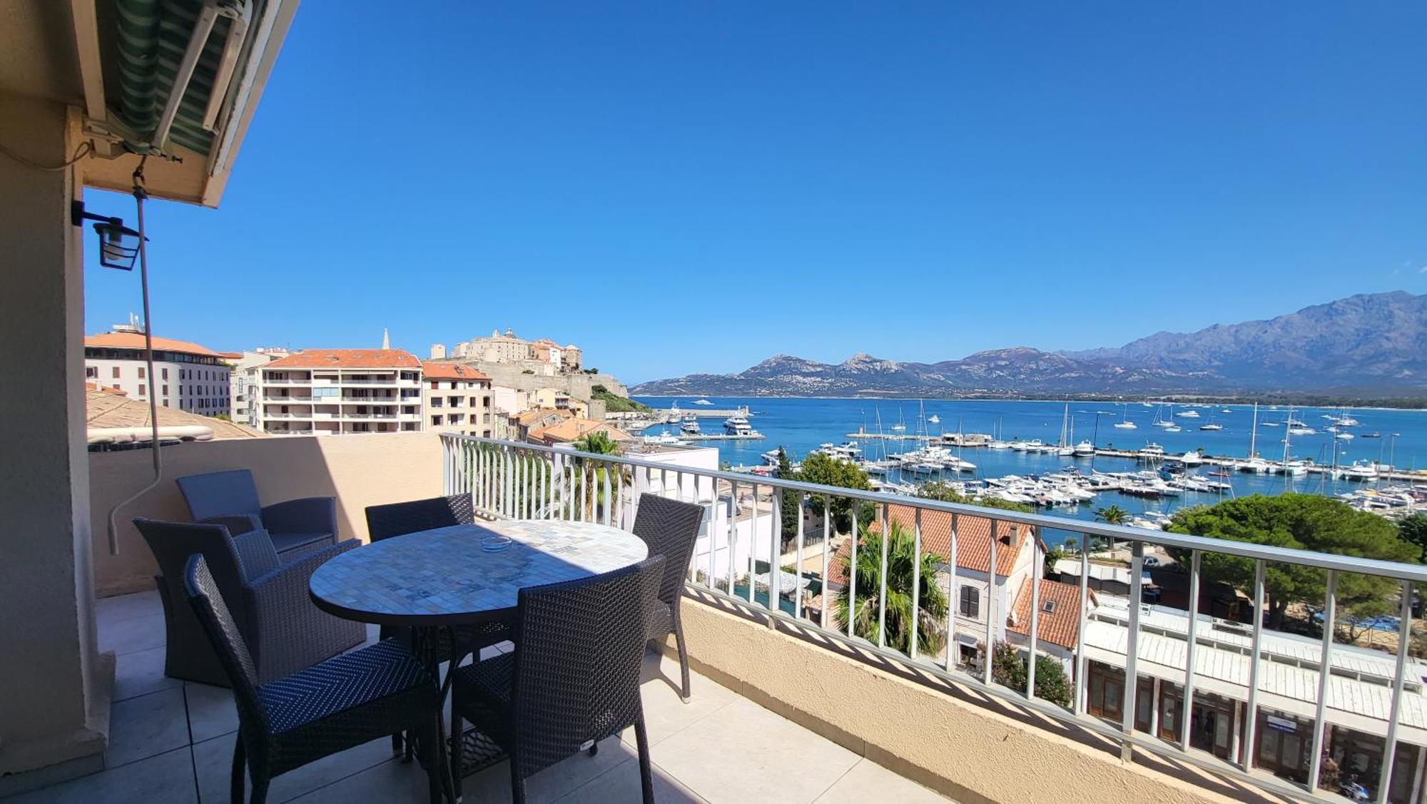 Appartement Sur La Baie, En Centre Ville Кальви Экстерьер фото